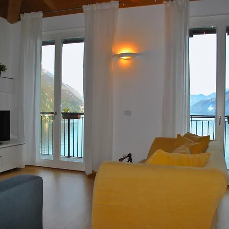 Silver Lake Apartment